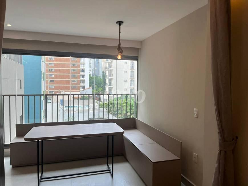 VARANDA de Apartamento para alugar, Padrão com 44 m², 1 quarto e 1 vaga em Paraíso - São Paulo