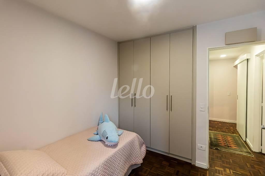 DORMITÓRIO de Apartamento para alugar, Padrão com 112 m², 2 quartos e 1 vaga em Itaim Bibi - São Paulo
