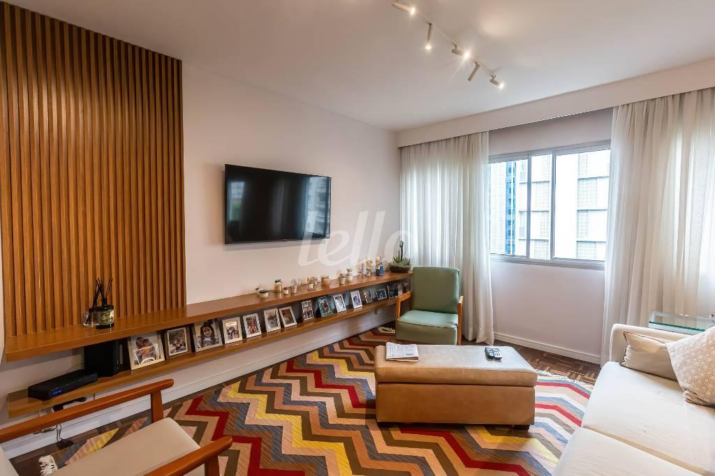 SALA de Apartamento para alugar, Padrão com 112 m², 2 quartos e 1 vaga em Itaim Bibi - São Paulo