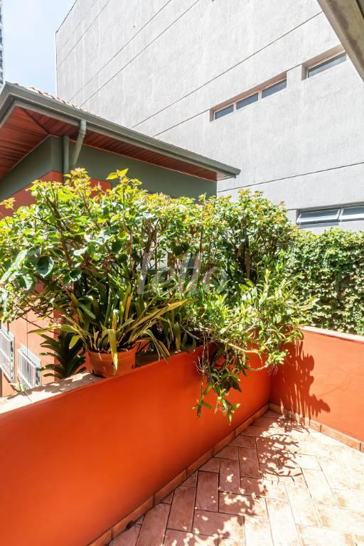VARANDA de Casa para alugar, sobrado com 160 m², 3 quartos e 2 vagas em Cerqueira César - São Paulo