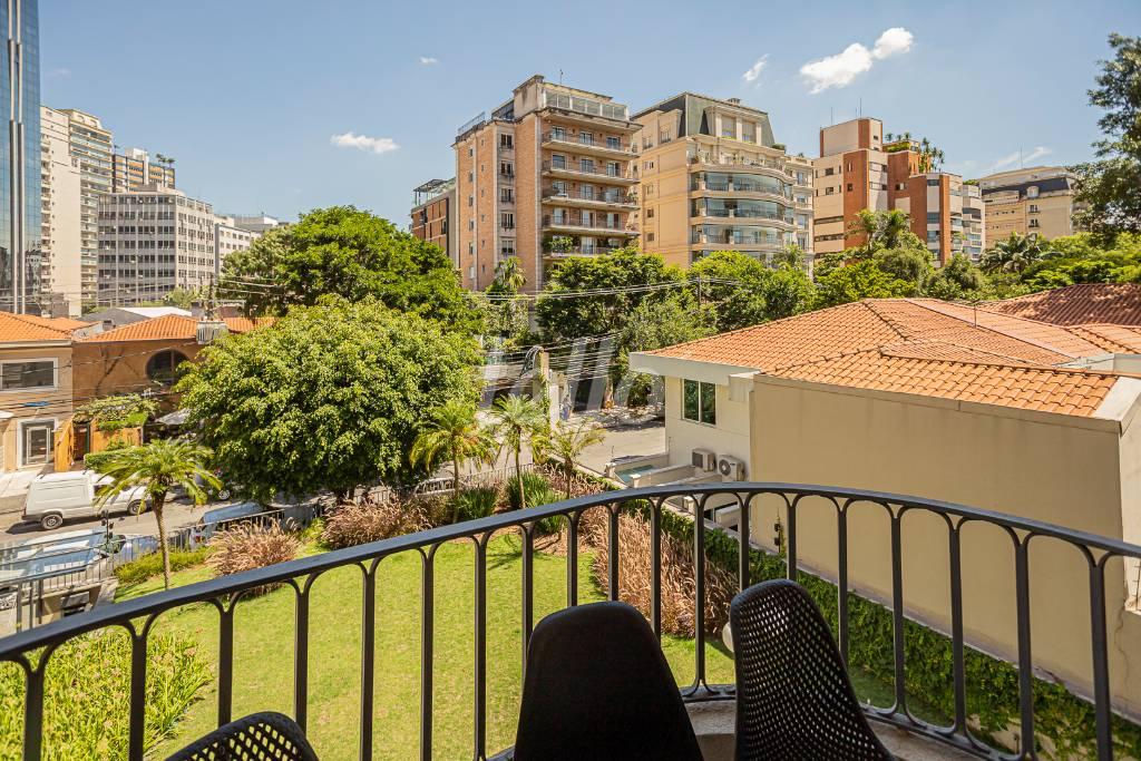 SACADA de Apartamento à venda, Padrão com 68 m², 2 quartos e 1 vaga em Jardim Paulista - São Paulo