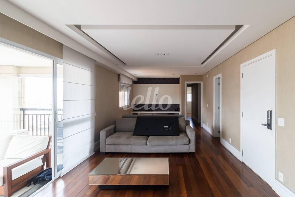 03 SALA de Apartamento à venda, Padrão com 176 m², 3 quartos e 3 vagas em Chácara Califórnia - São Paulo