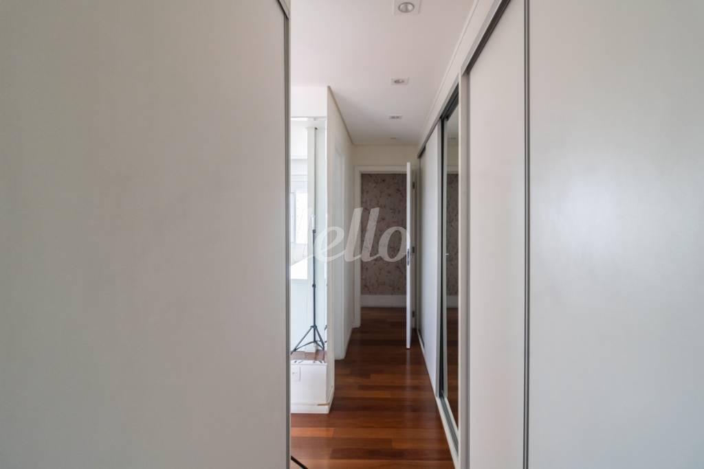 15 CLOSET de Apartamento à venda, Padrão com 176 m², 3 quartos e 3 vagas em Chácara Califórnia - São Paulo