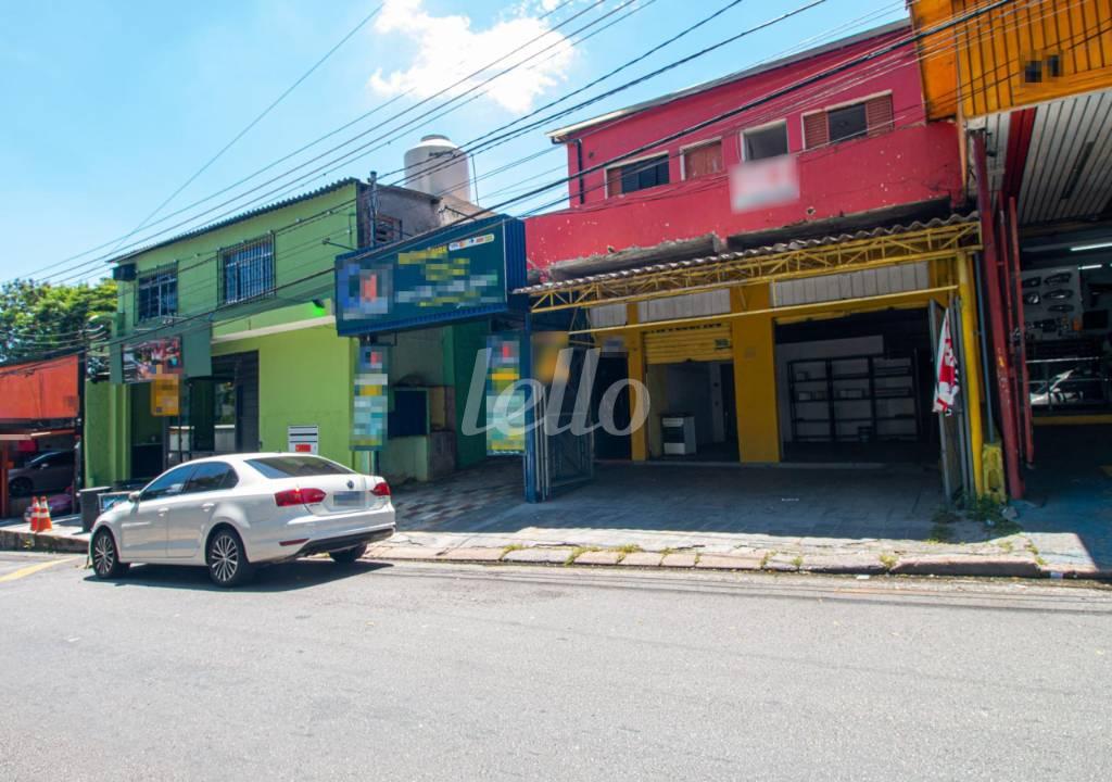 FACHADA de Loja para alugar, Padrão com 190 m², e em Vila Pirajussara - São Paulo