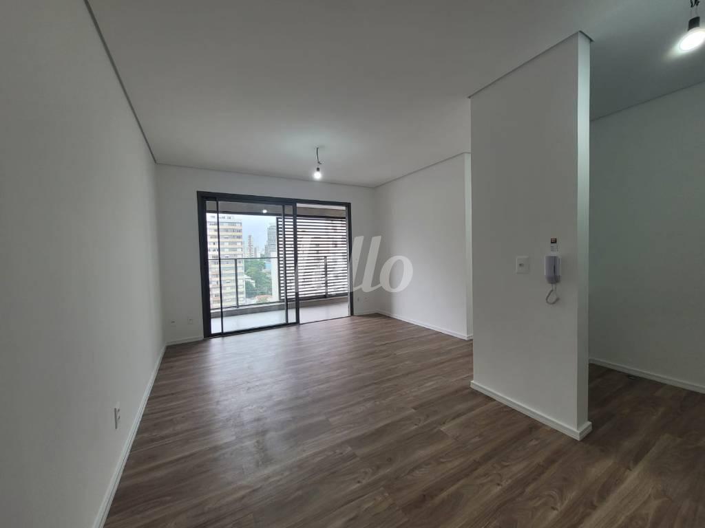 SALA de Apartamento para alugar, Padrão com 64 m², 2 quartos e 1 vaga em Jardim Paulista - São Paulo