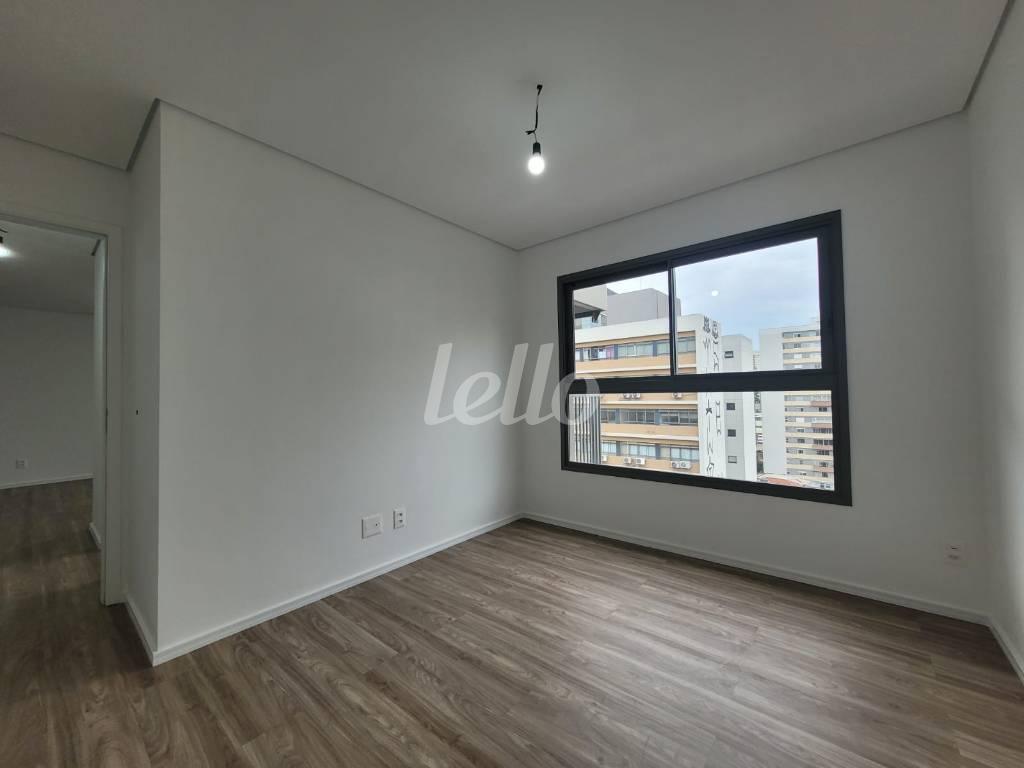 SUÍTE de Apartamento para alugar, Padrão com 64 m², 2 quartos e 1 vaga em Jardim Paulista - São Paulo
