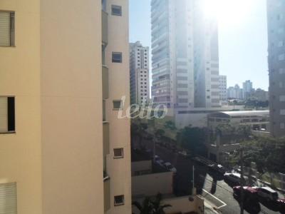 VISTA DA SACADA de Apartamento à venda, Padrão com 70 m², 3 quartos e 1 vaga em Chácara Inglesa - São Paulo