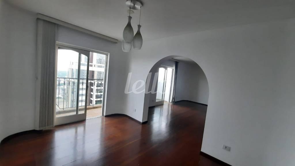 SALA DE JANTAR de Apartamento para alugar, Padrão com 198 m², 4 quartos e 3 vagas em Santana - São Paulo