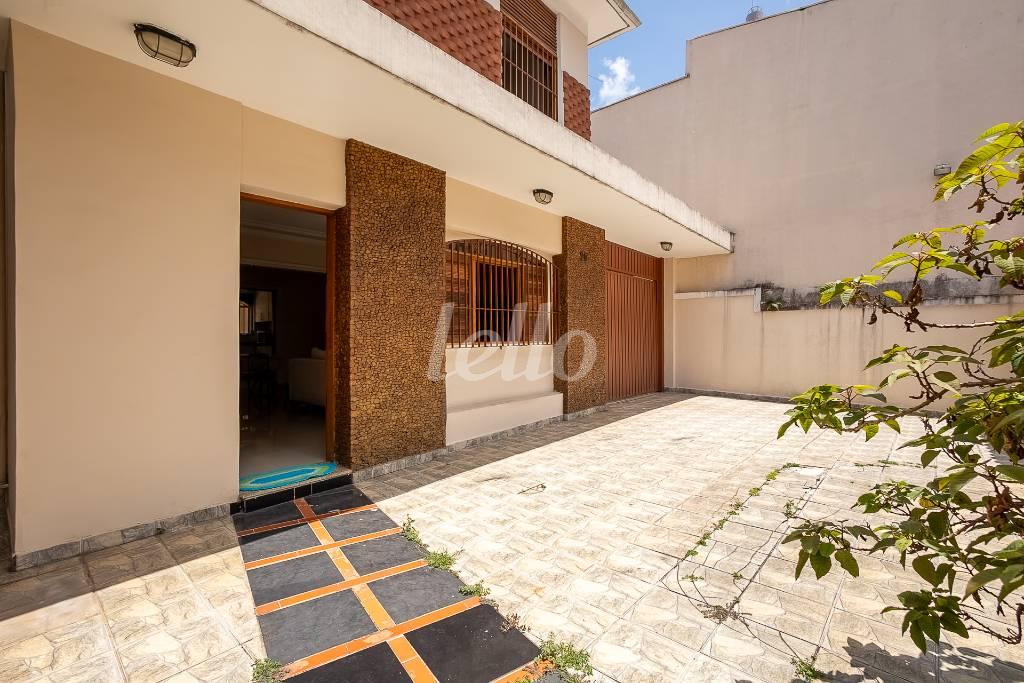 GARAGEM de Casa para alugar, sobrado com 230 m², 4 quartos e 4 vagas em Mooca - São Paulo