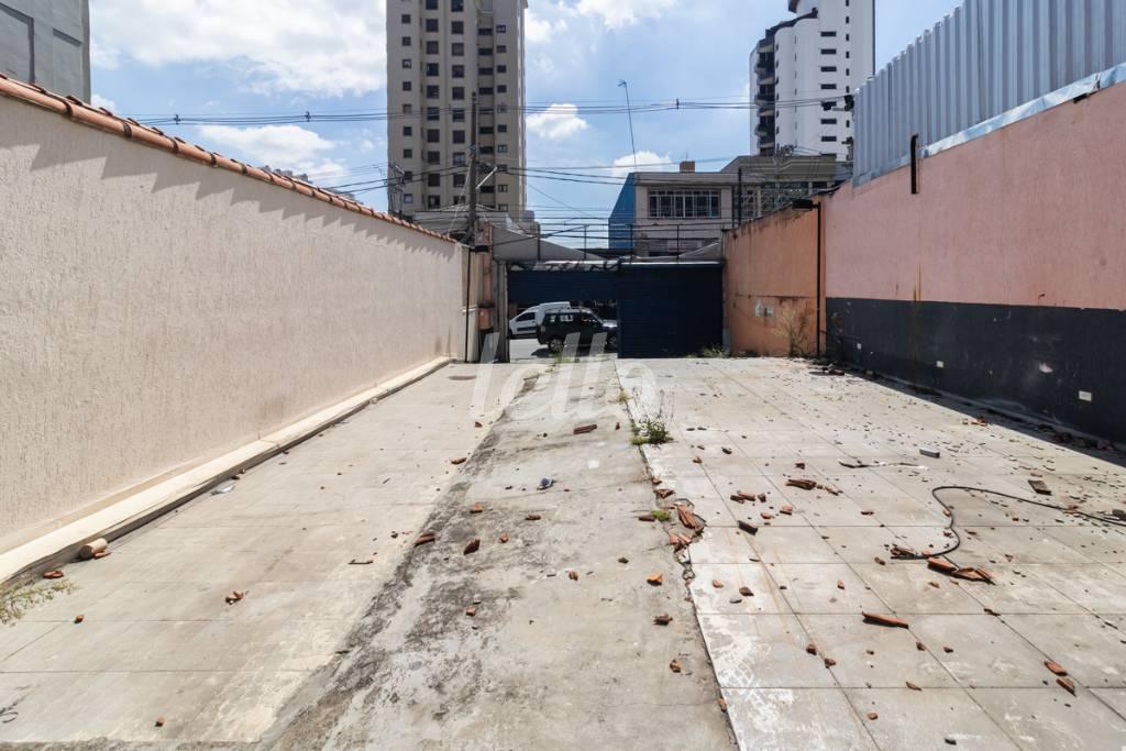 04 TERRENO de Área / Terreno para alugar, Padrão com 332 m², e em Tatuapé - São Paulo