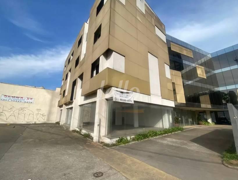 FACHADA de Sala / Conjunto para alugar, Padrão com 358 m², e 3 vagas em Chácara Itaim - São Paulo