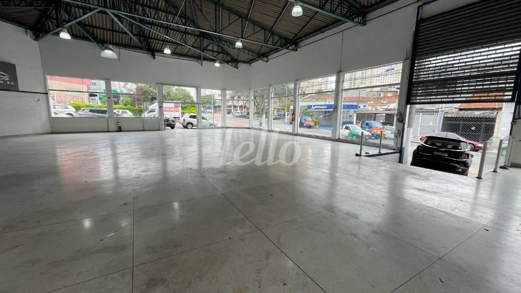 LOJA de Prédio Comercial para alugar, Monousuário com 650 m², e 1 vaga em Vila Bertioga - São Paulo