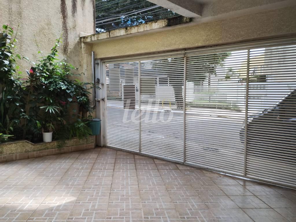GARAGEM de Casa à venda, sobrado com 120 m², 2 quartos e 2 vagas em Mirandopolis - São Paulo