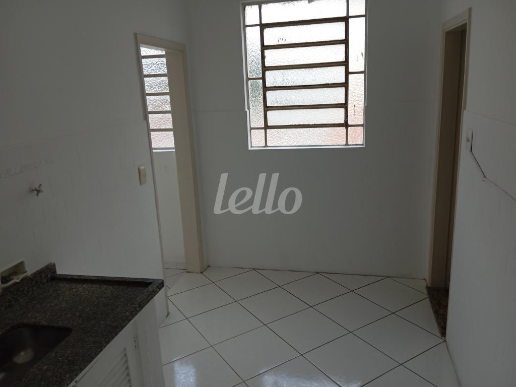 3-COZINHA de Apartamento para alugar, Padrão com 30 m², 1 quarto e em Água Branca - São Paulo