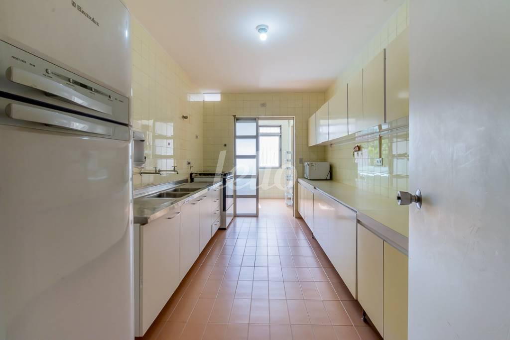 COZINHA de Apartamento à venda, Padrão com 225 m², 4 quartos e 2 vagas em Perdizes - São Paulo
