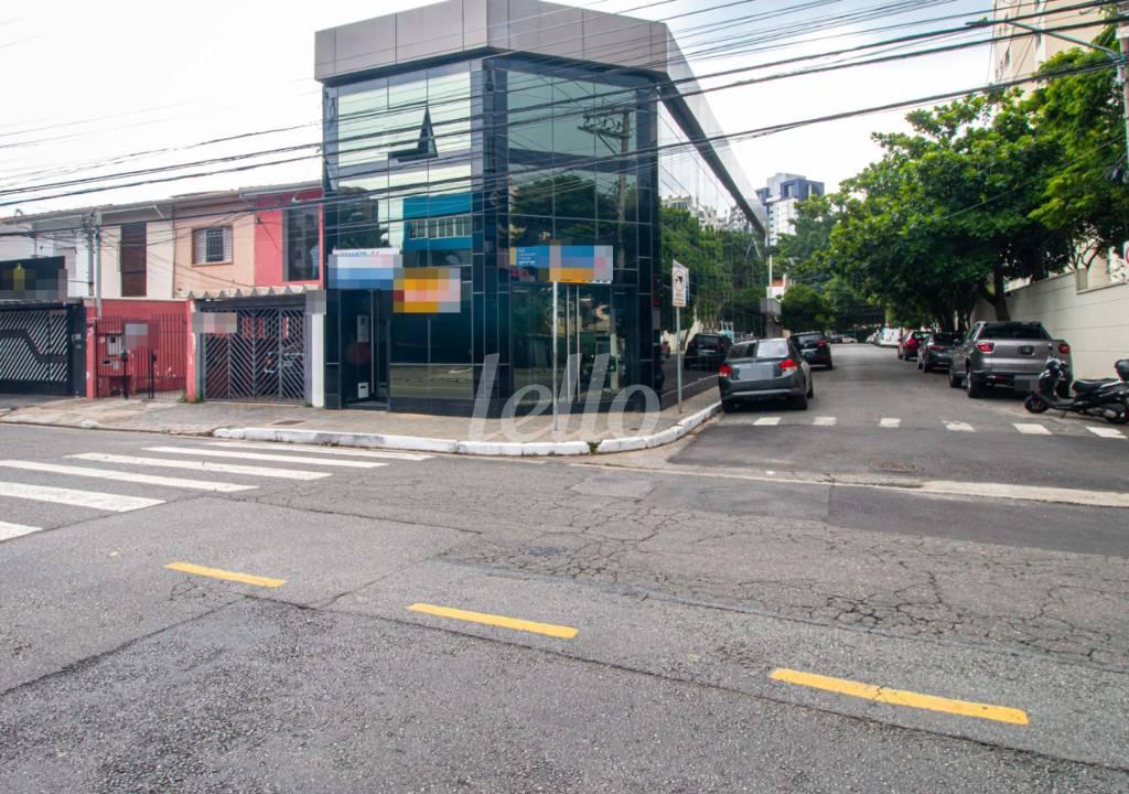 FACHADA de Prédio Comercial para alugar, Monousuário com 289 m², e em Santo Amaro - São Paulo