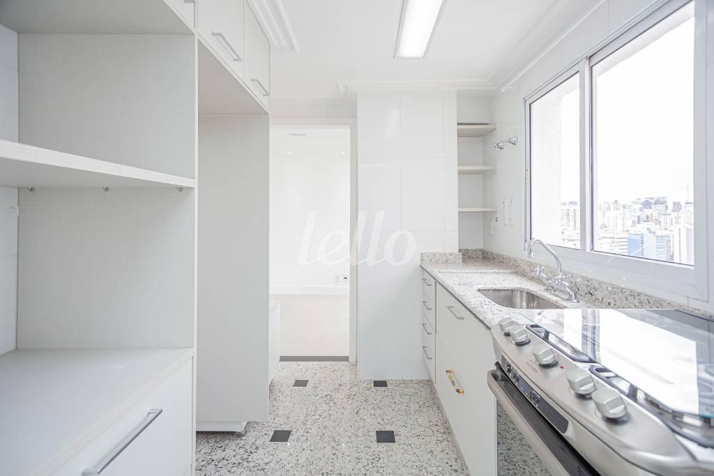 COZINHA de Apartamento à venda, Padrão com 256 m², 3 quartos e 2 vagas em Vila Buarque - São Paulo