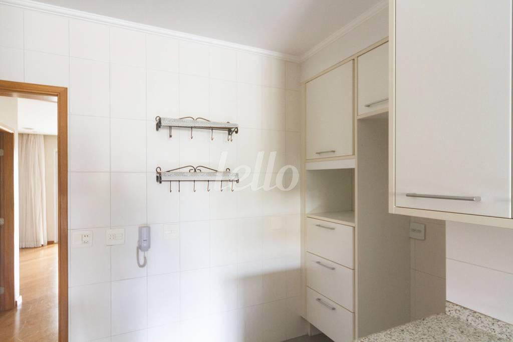 COZINHA de Apartamento à venda, Padrão com 104 m², 3 quartos e 2 vagas em Vila Mariana - São Paulo