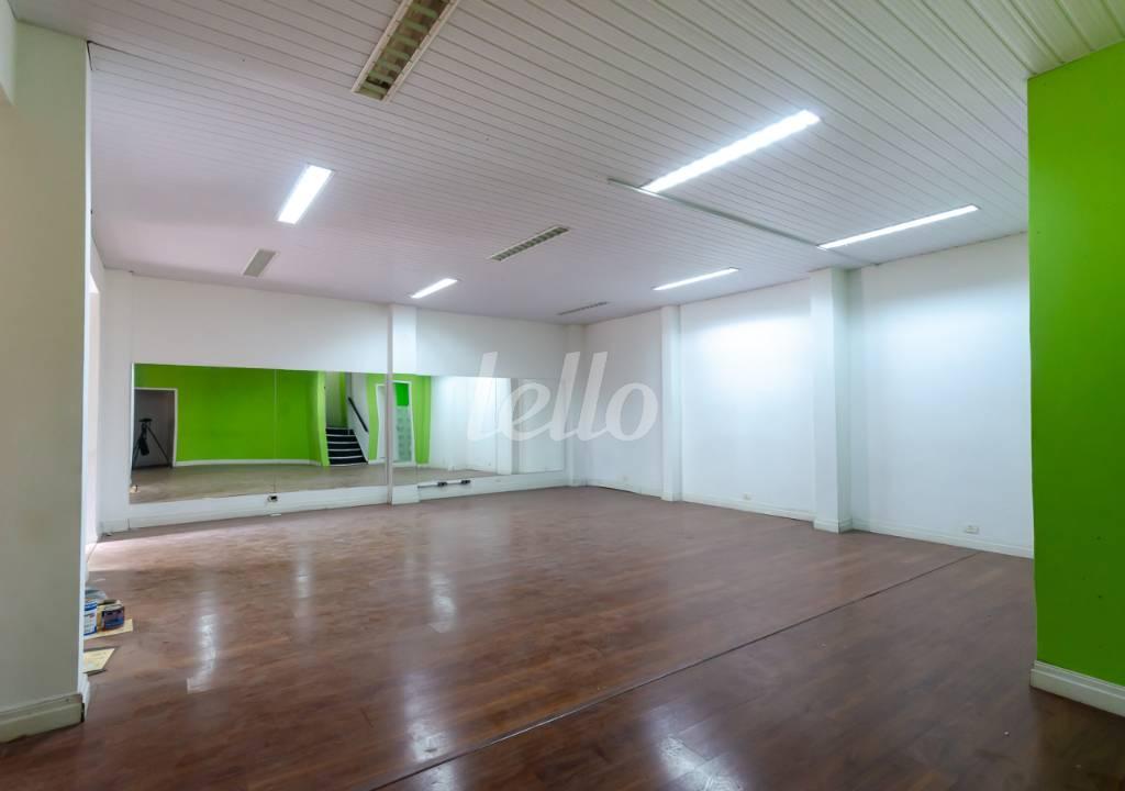 SALA de Casa para alugar, sobrado com 260 m², e 6 vagas em Vila Pompeia - São Paulo