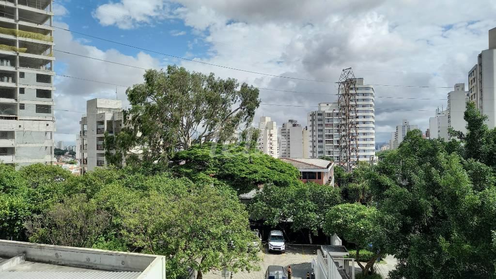 VISTA JANELA ÁREA DE SERVIÇO de Apartamento à venda, Padrão com 130 m², 3 quartos e 2 vagas em Mooca - São Paulo