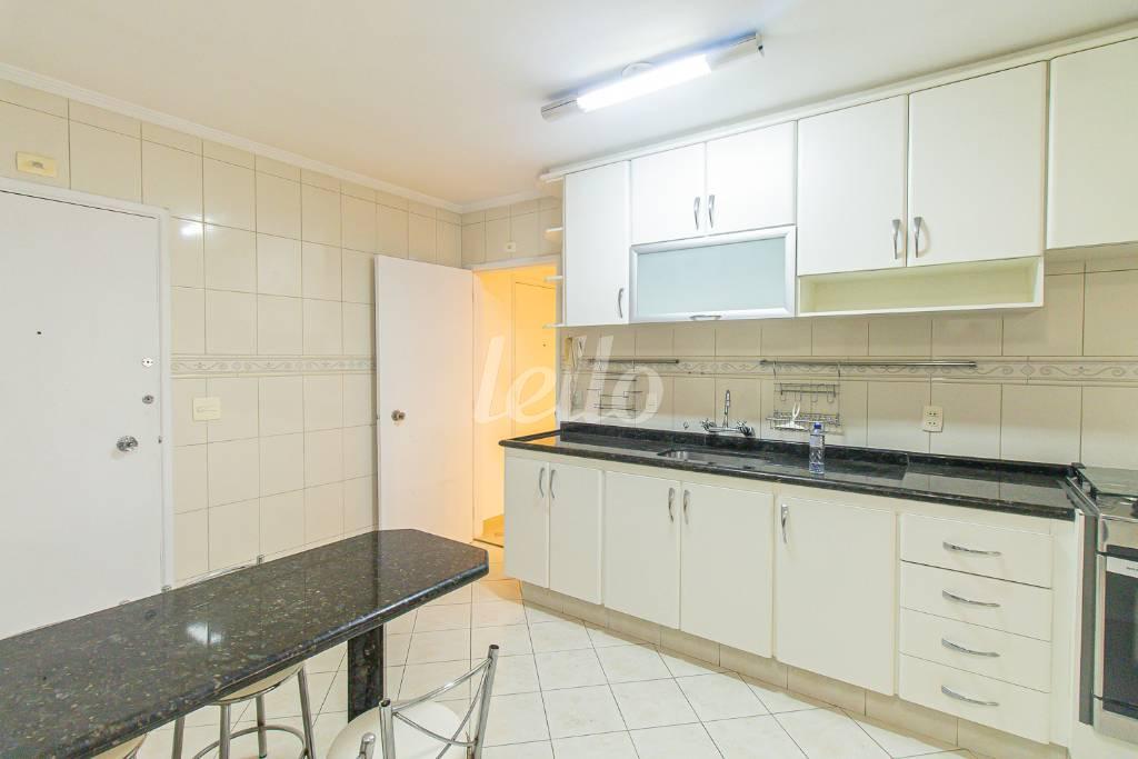 COZINHA de Apartamento para alugar, Padrão com 110 m², 2 quartos e 1 vaga em Cerqueira César - São Paulo