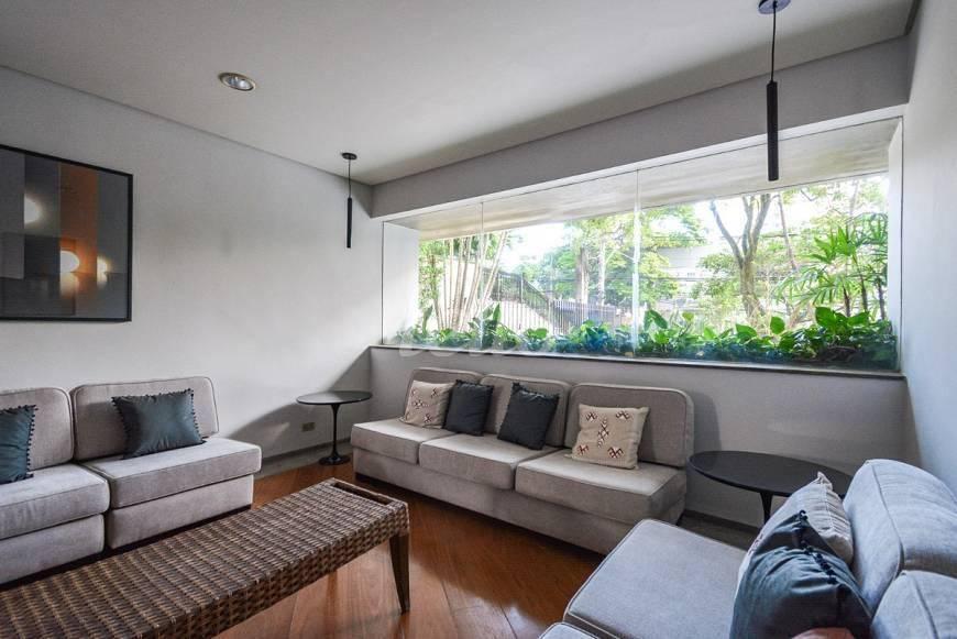 LIVING de Apartamento à venda, Padrão com 182 m², 4 quartos e 2 vagas em Indianópolis - São Paulo