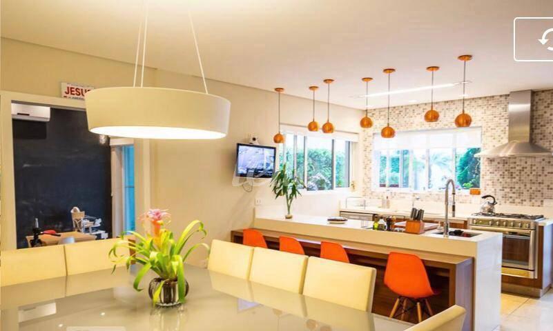 LIVING de Casa à venda, sobrado com 400 m², 4 quartos e 4 vagas em Planalto Paulista - São Paulo