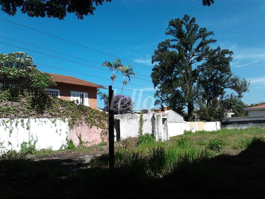 TERRENO de Área / Terreno à venda, Padrão com 822 m², e em Brooklin Paulista - São Paulo