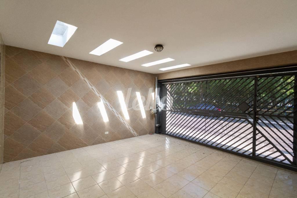 GARAGEM (4) de Casa para alugar, sobrado com 140 m², 3 quartos e 2 vagas em Tatuapé - São Paulo