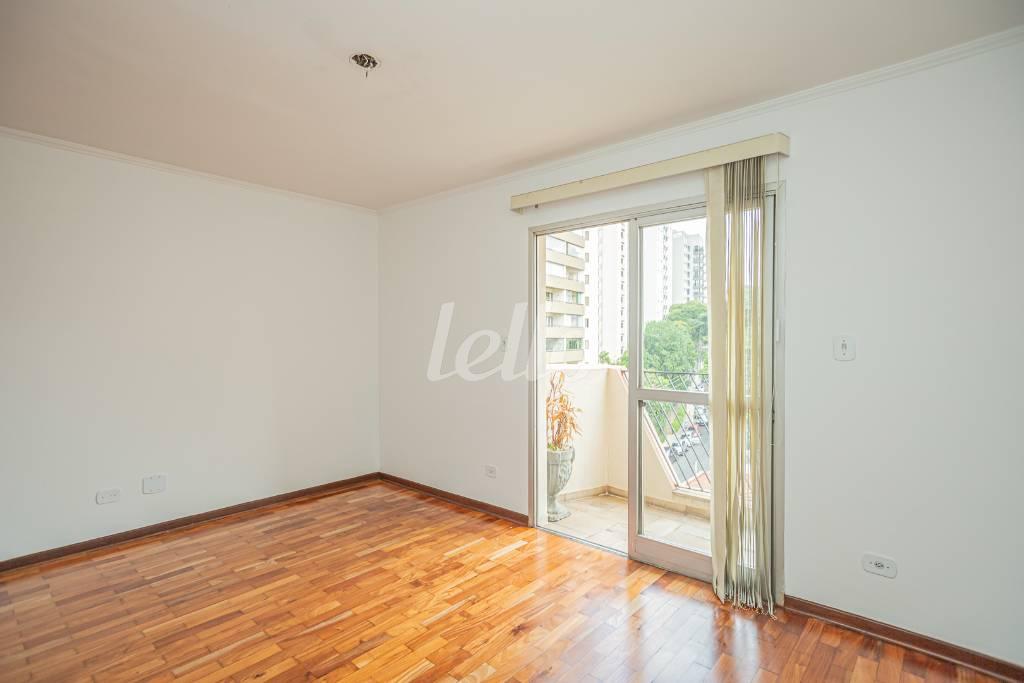 SALA de Apartamento para alugar, Padrão com 80 m², 3 quartos e 1 vaga em Alto da Lapa - São Paulo