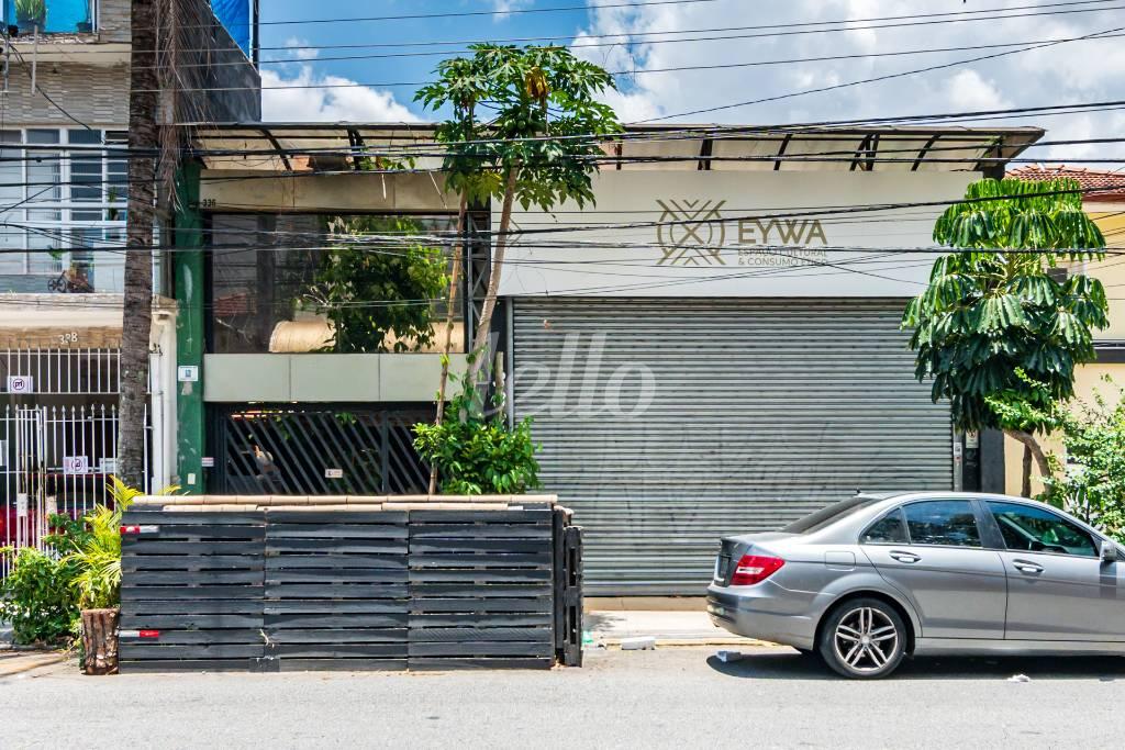 FACHADA de Loja para alugar, Padrão com 900 m², e em Vila Romana - São Paulo