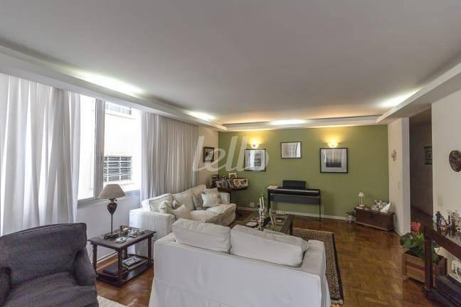 SALA de Apartamento para alugar, Padrão com 267 m², 6 quartos e 3 vagas em Higienópolis - São Paulo
