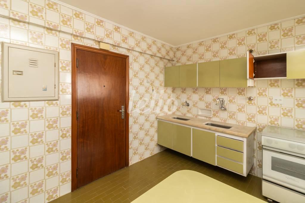 COZINHA de Apartamento para alugar, Padrão com 114 m², 3 quartos e 2 vagas em Bela Vista - São Paulo