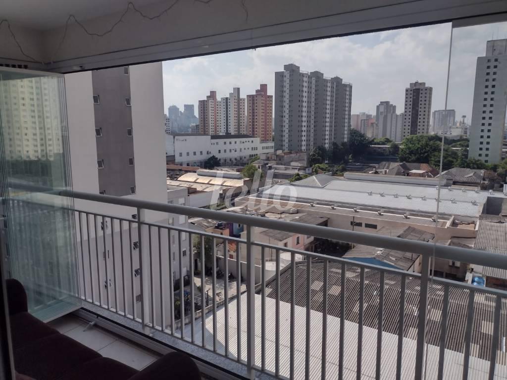 VARANDA COM VISTA de Apartamento à venda, Padrão com 46 m², 1 quarto e 1 vaga em Brás - São Paulo
