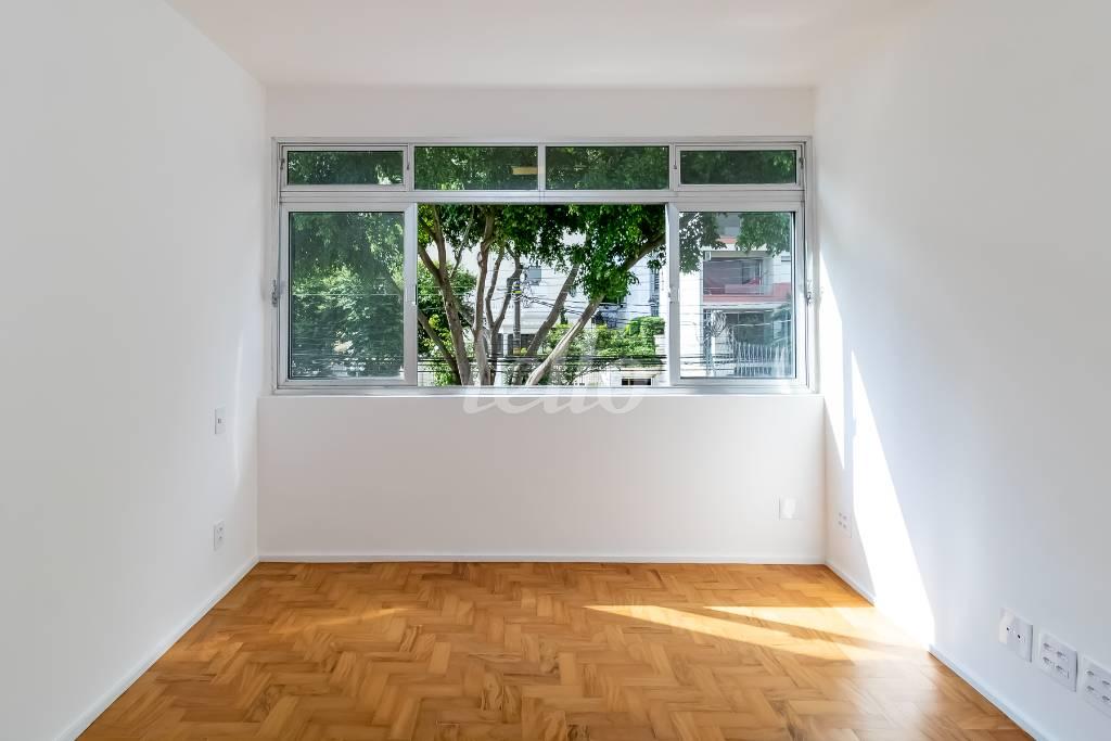 QUARTO de Apartamento à venda, Padrão com 48 m², 1 quarto e em Santa Cecília - São Paulo