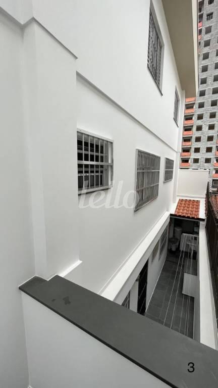 LATERAL DO IMÓVEL de Casa à venda, sobrado com 193 m², 3 quartos e 4 vagas em Ipiranga - São Paulo