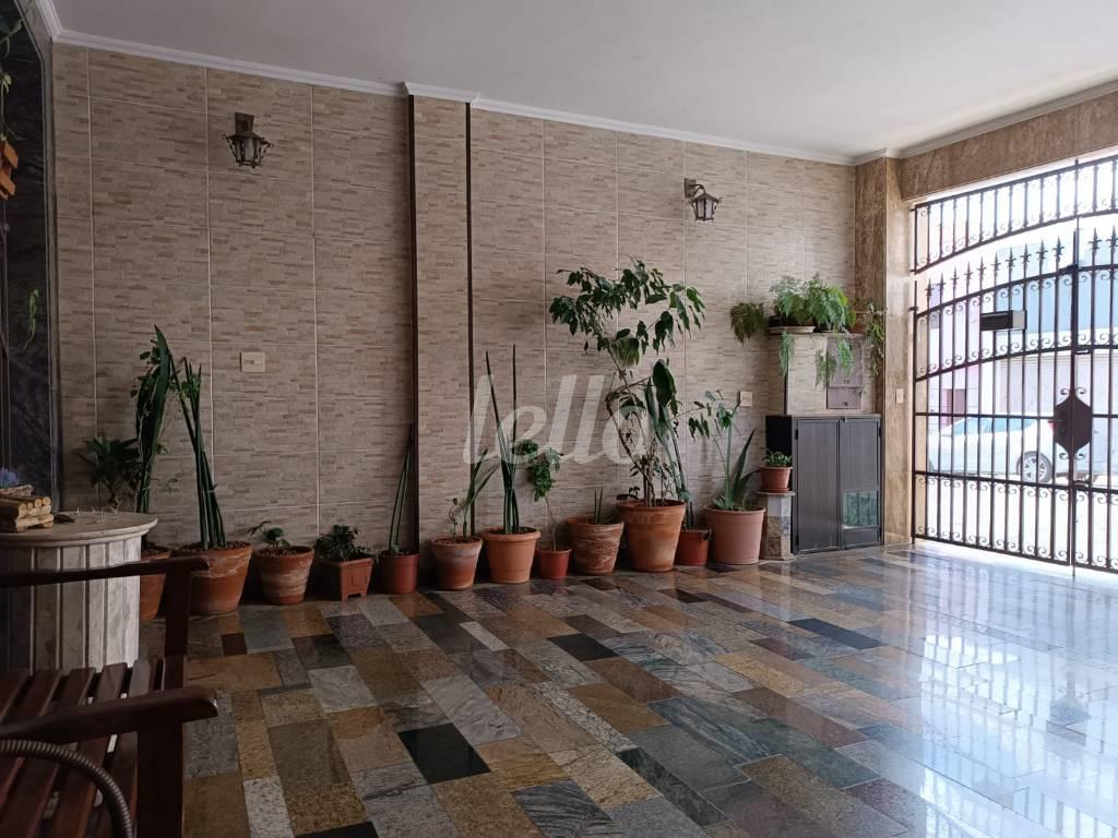 GARAGEM de Casa à venda, sobrado com 245 m², 4 quartos e 2 vagas em Tatuapé - São Paulo