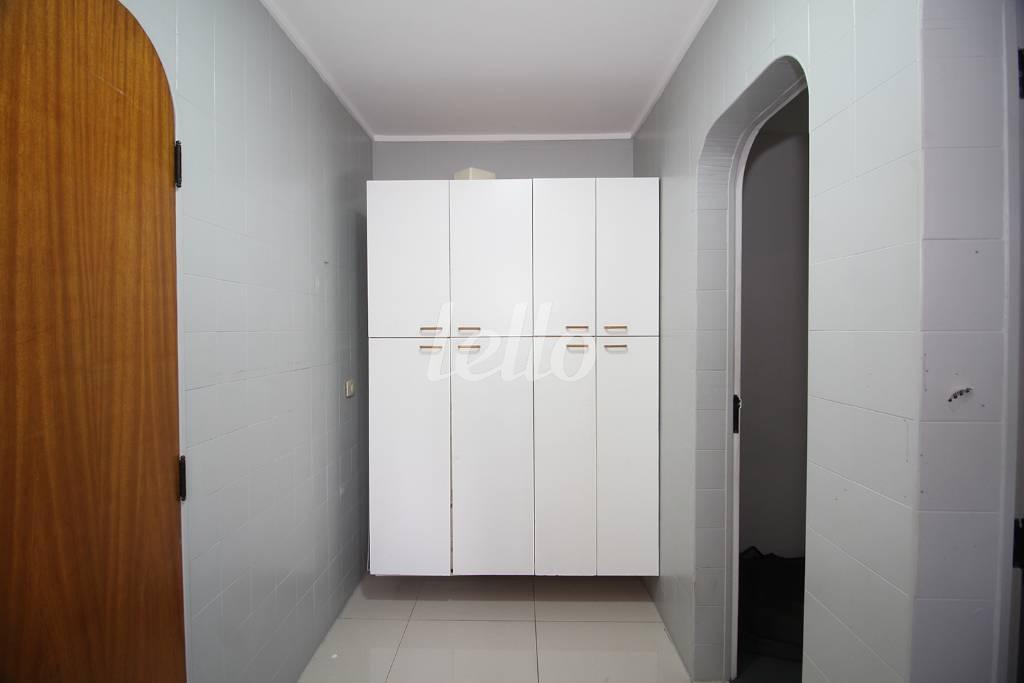 ÁREA DE SERVIÇO de Apartamento à venda, Padrão com 130 m², 3 quartos e 2 vagas em Indianópolis - São Paulo