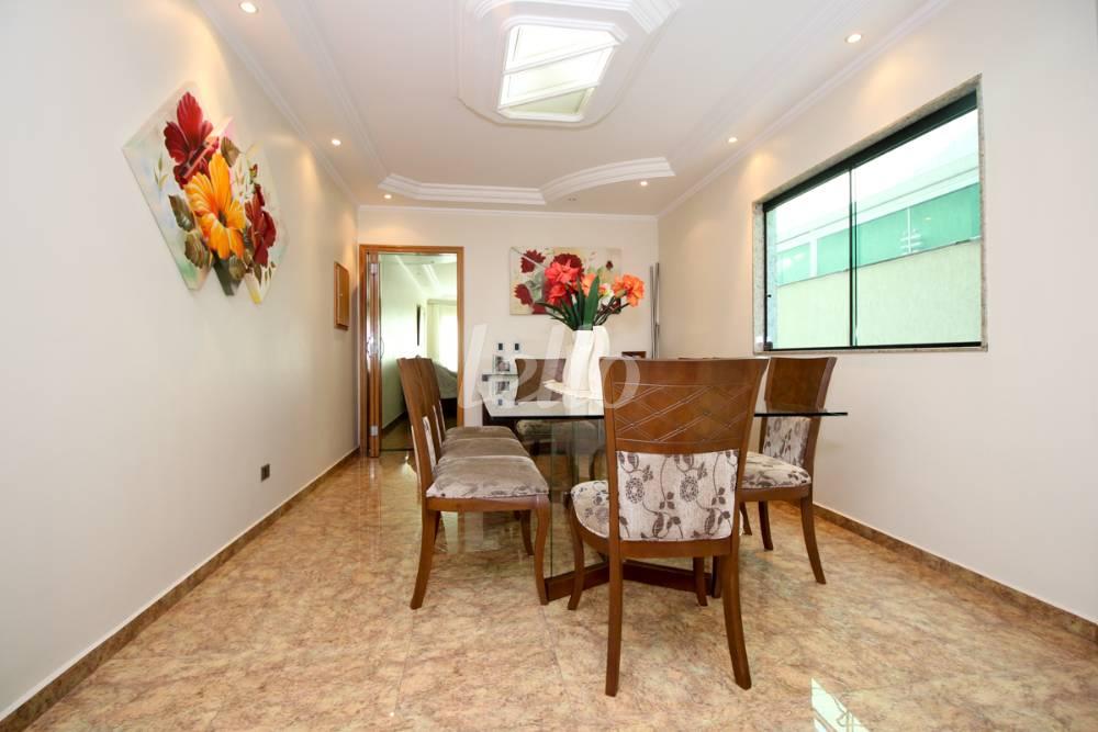 LIVING de Casa à venda, sobrado com 301 m², 4 quartos e 6 vagas em Jardim Textil - São Paulo