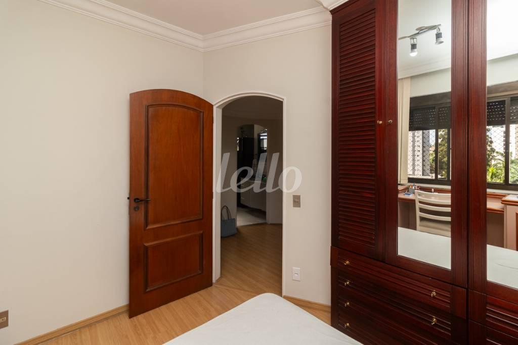 QUARTO 2 de Apartamento à venda, Padrão com 136 m², 3 quartos e 2 vagas em Jardim Avelino - São Paulo