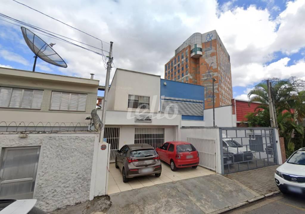 FACHADA de Casa para alugar, sobrado com 300 m², e 2 vagas em Indianópolis - São Paulo