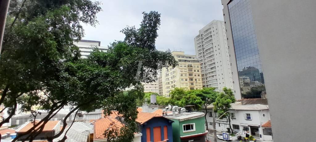 VISTA SALA de Apartamento para alugar, Padrão com 90 m², 2 quartos e 1 vaga em Consolação - São Paulo