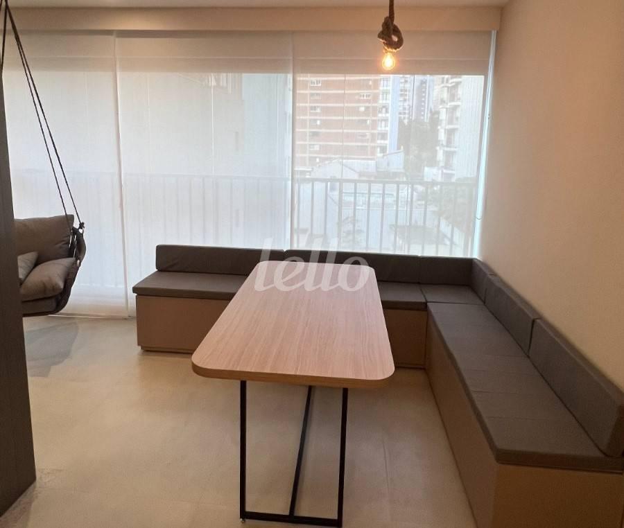 SALA de Apartamento para alugar, Padrão com 44 m², 1 quarto e 1 vaga em Paraíso - São Paulo