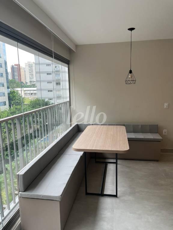 DORMITORIO de Apartamento para alugar, Padrão com 42 m², 1 quarto e 1 vaga em Paraíso - São Paulo