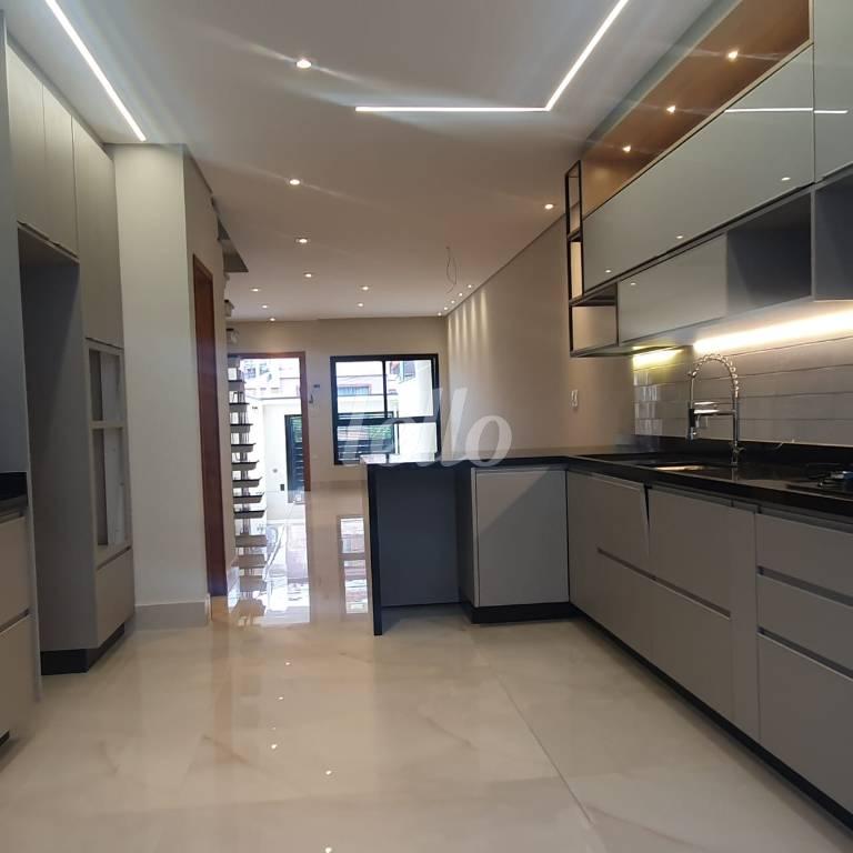 COZINHA INTEGRADA de Casa à venda, sobrado com 135 m², 3 quartos e 2 vagas em Vila Prudente - São Paulo