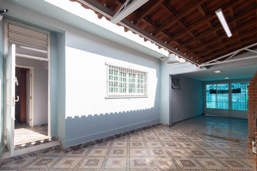 ÁREA EXTERNA de Casa à venda, térrea com 160 m², 2 quartos e 2 vagas em Jardim Maringá - São Paulo