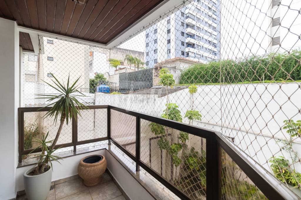 VARANDA de Apartamento para alugar, Padrão com 139 m², 3 quartos e 2 vagas em Vila Pompeia - São Paulo