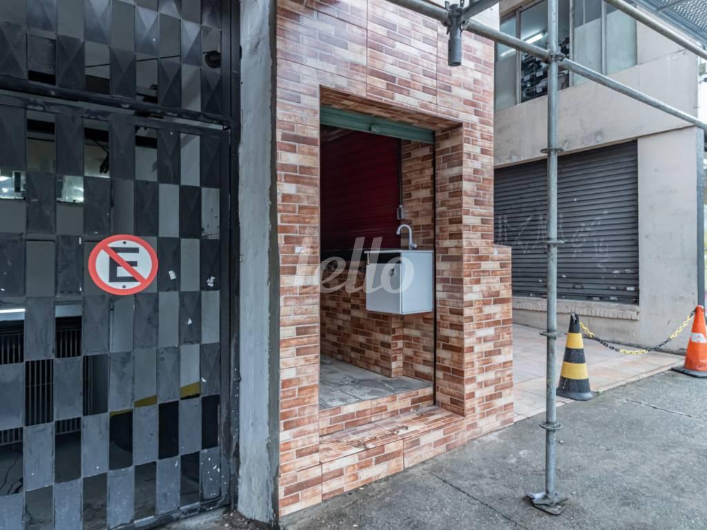FACHADA de Loja para alugar, Padrão com 15 m², e em Vila Mariana - São Paulo
