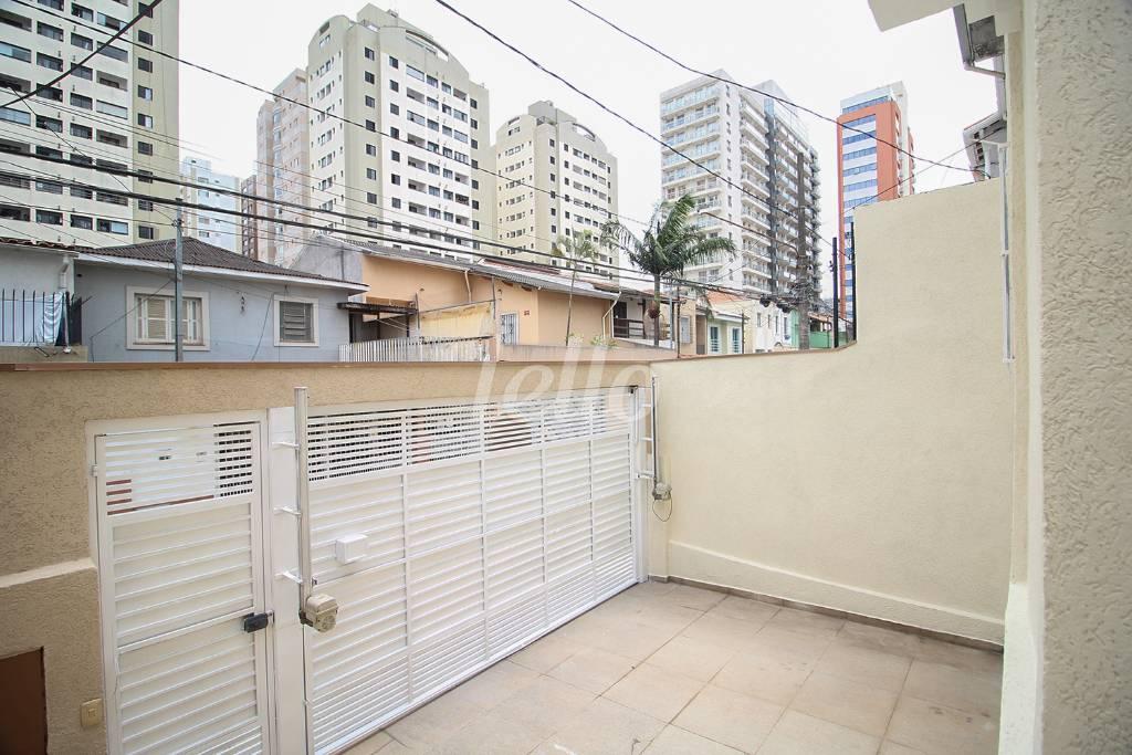 GARAGEM de Casa à venda, sobrado com 150 m², 3 quartos e 2 vagas em Vila Mariana - São Paulo