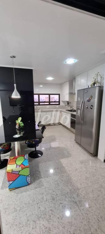 COZINHA de Apartamento à venda, cobertura - Padrão com 280 m², 3 quartos e 3 vagas em Vila Carrão - São Paulo
